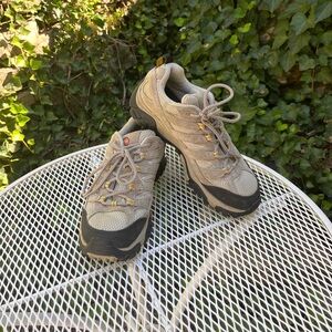 Merrell Moab 2 Hiking Shoe / W9.5 Taupe
